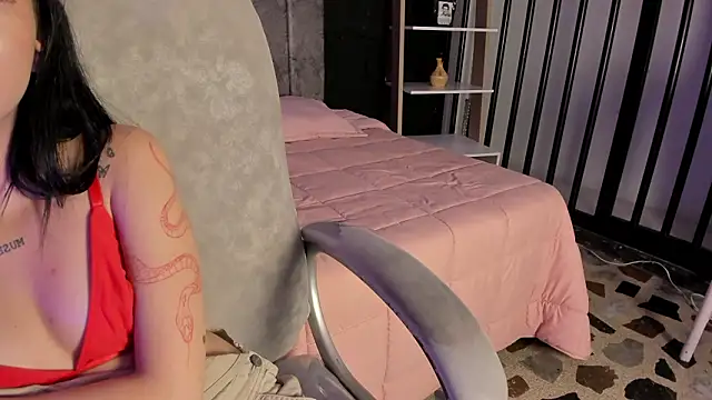 mellove_ - MelLove_'s free webcam - UK Sex Cams