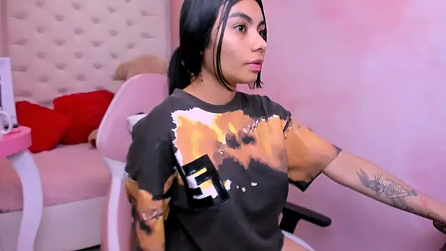 eimmy__skinny - Eimmy__skinny's free webcam - UK Sex Cams