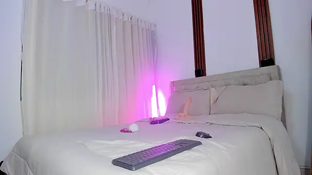 katieboison - KatieBoison's free webcam - UK Sex Cams