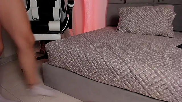 julietasnow - JulietaSnow's free webcam - UK Sex Cams