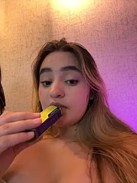 Antonella_Julieta webcam