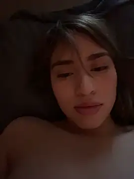 romyamo (F teen) - open pussy