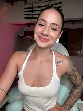Ale_Lewis webcam