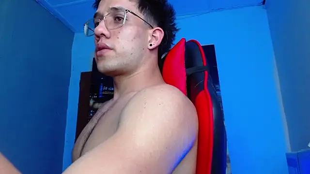 alexgiraldo__ - Alexgiraldo__'s free webcam - UK Sex Cams