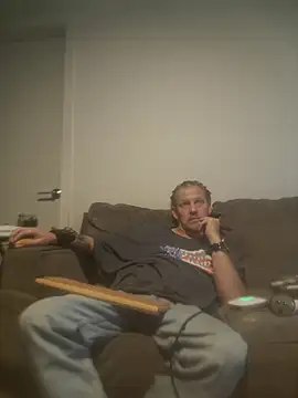 yourmasterisbored - YourMasterisBored's free webcam - UK Sex Cams