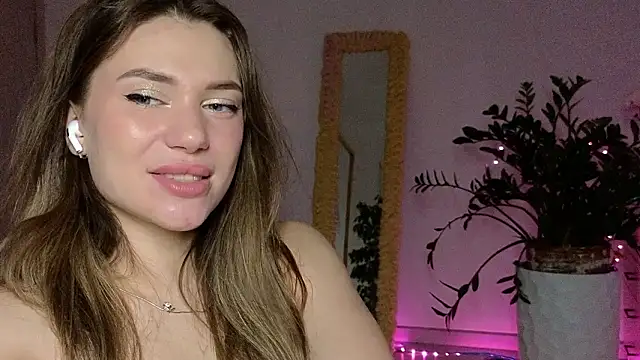 golden_flora (F teen) - show ass 💋