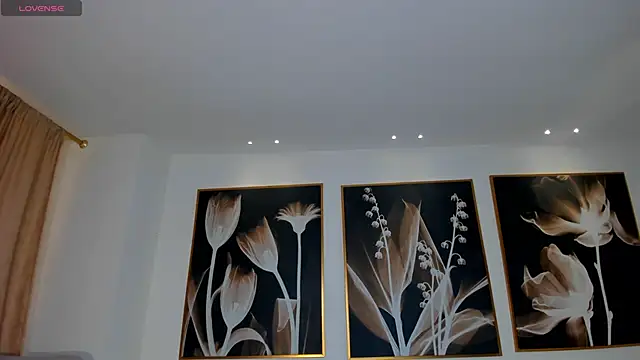 amaliacrus - AmaliaCrus's free webcam - UK Sex Cams