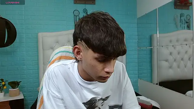 draxblade09 (M twink) - oil on my ass+spank