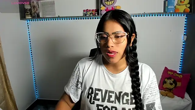 vickylatina_ - Vickylatina_'s free webcam - UK Sex Cams