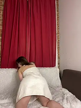 mykittysaymeow (F teen) - Lower my panties and make my ass red