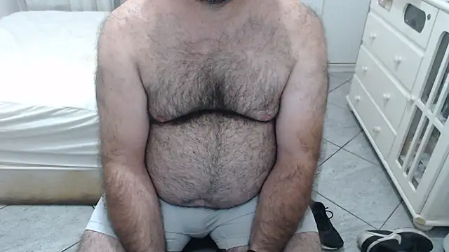 MysterBearMG live sex cam