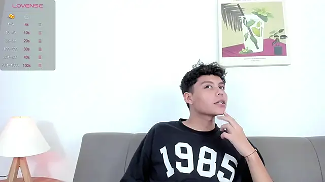 chico_medusa (M twink) - get your lovense in  for the first time