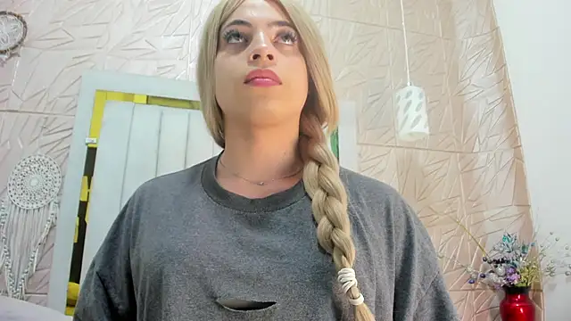 sofia_blakke - Sofia_Blakke's free webcam - UK Sex Cams