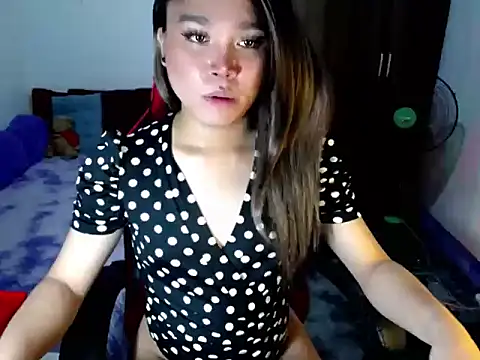 sofiathe1st - Sofiathe1st's free webcam - UK Sex Cams