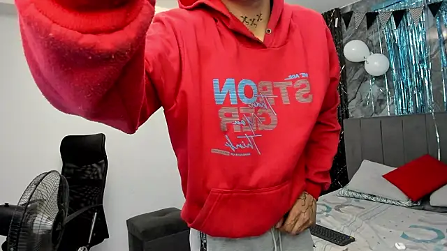 thebaby_col - Thebaby_col's free webcam - UK Sex Cams