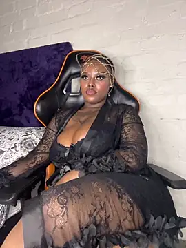 QUEEN_NOBUHLE_FEMDOM_777 webcam