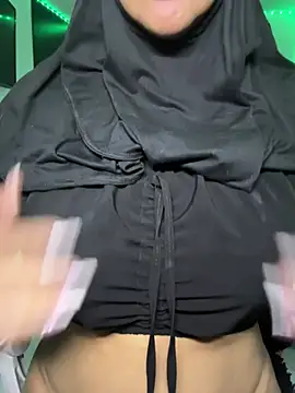 Webcam Model (Jameela)  is live.Free join now!