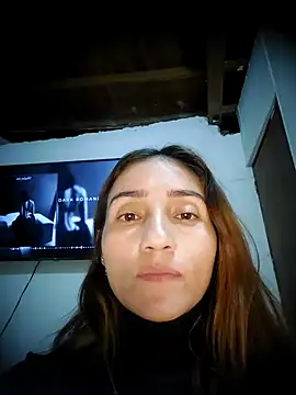 isaa-'s Stripchat show and profile