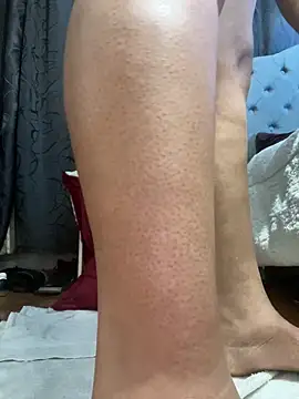 yanza2002's Stripchat show and profile