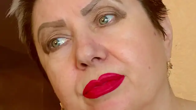 LadyPosh's Stripchat show and profile