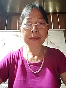 Webcam Model (Sky-rain98) is live