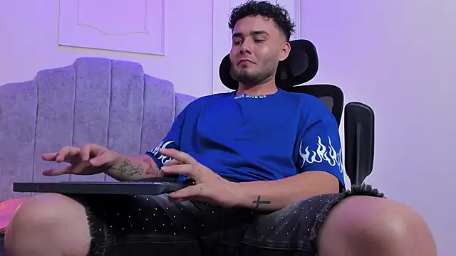 ethan_morris - Ethan_morris's free webcam - UK Sex Cams