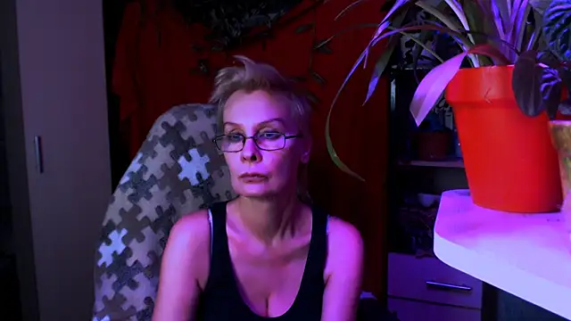 helgahimmell - HelgaHimmell's free webcam - UK Sex Cams