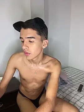 mathhy21 - Mathhy21's free webcam - UK Sex Cams