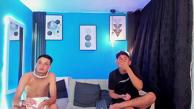 kingofheavens_2 - KingOfHeavens_2's free webcam - UK Sex Cams