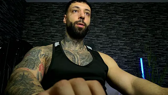 masculineguy99 - MasculineGuy99's free webcam - UK Sex Cams