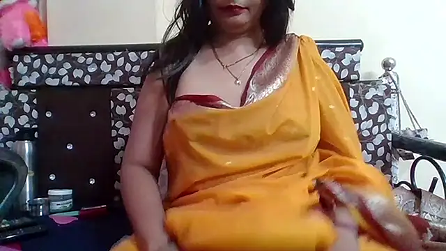 nautybabe (F milf) - hug