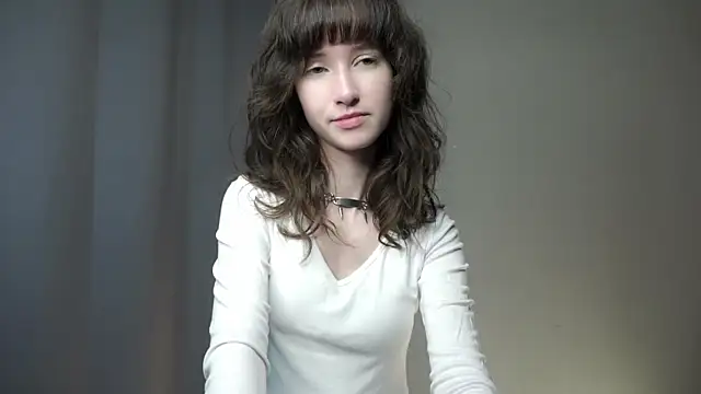 dellaleck (F teen) - Slow belly dance + close to cam