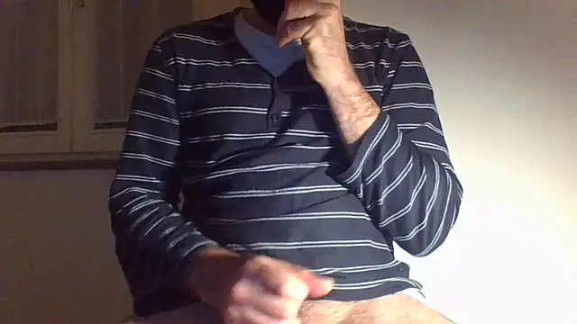 skeye2 - Skeye2's free webcam - UK Sex Cams