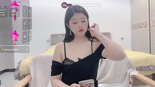 美女PenGuin--在线直播