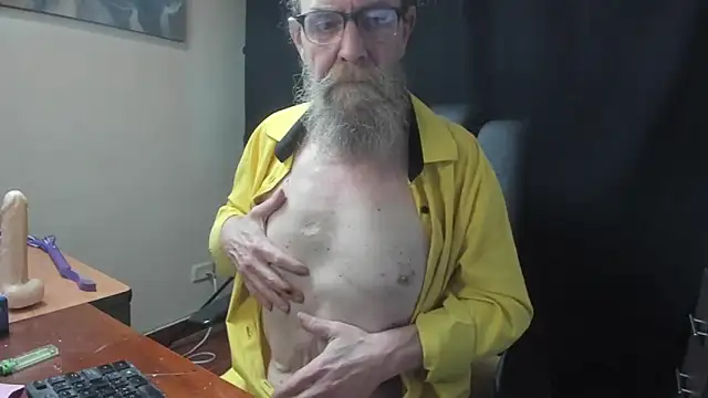 uncle_hottie (M grandpa) - Have you a large bulge?