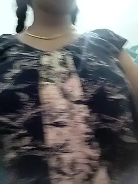 Webcam Model (Hot-Tinaa) is live