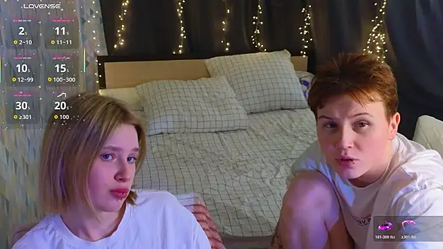 girls_fingers (Ask my age) - 69 in panties