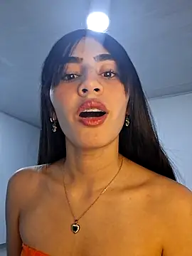 zoekatzz - ZoeKatzz's free webcam - UK Sex Cams