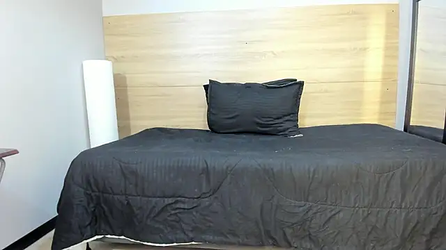 bulma_bambina_ - Bulma_bambina_'s free webcam