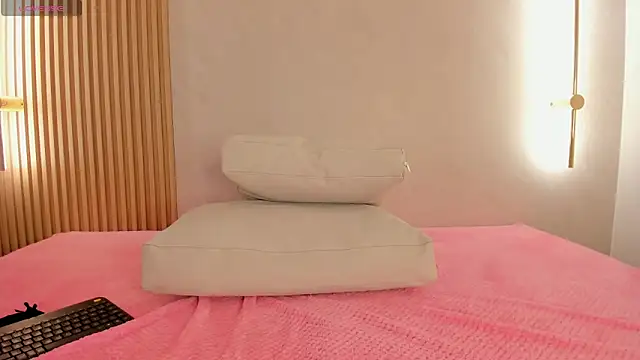 lua_rosse - Lua_rosse's free webcam - UK Sex Cams