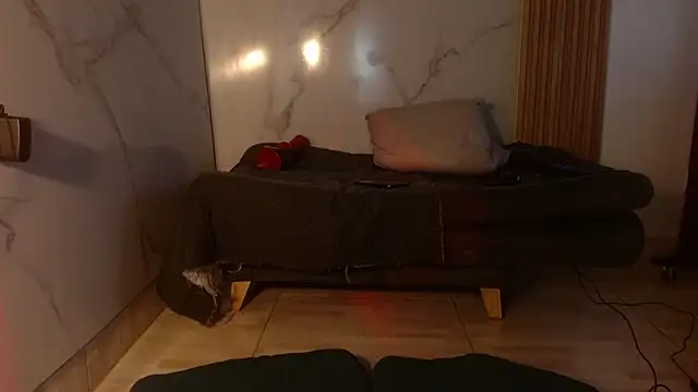 mollyguns - Mollyguns's free webcam - UK Sex Cams