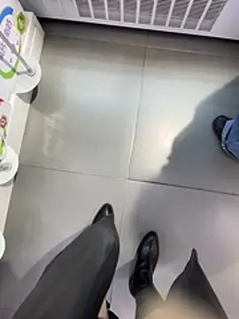 美女petoys在线直播