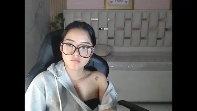 veronicaa_s - Veronicaa_s's free webcam - UK Sex Cams