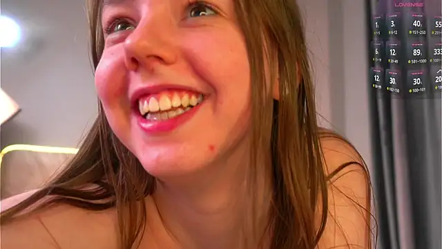 aftonchappel (F teen) - 2 fingers in my pussy close-up