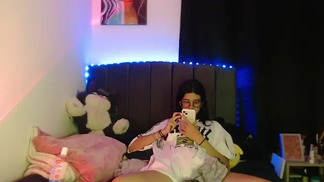 ily_bea - Ily_bea's free webcam - UK Sex Cams