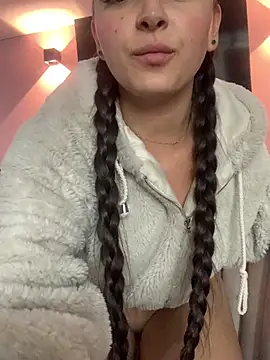 ArianaDominguezPink_