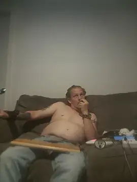 yourmasterisbored - YourMasterisBored's free webcam - UK Sex Cams