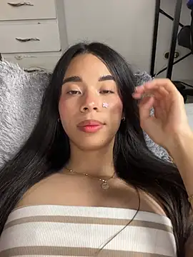 Webcam Model (Milleradhara24) is live