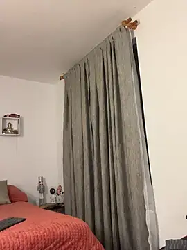 ezzio_scolaro - Ezzio_Scolaro's free webcam - UK Sex Cams