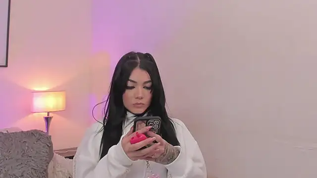 emmabridgerton - Emmabridgerton's free webcam - UK Sex Cams